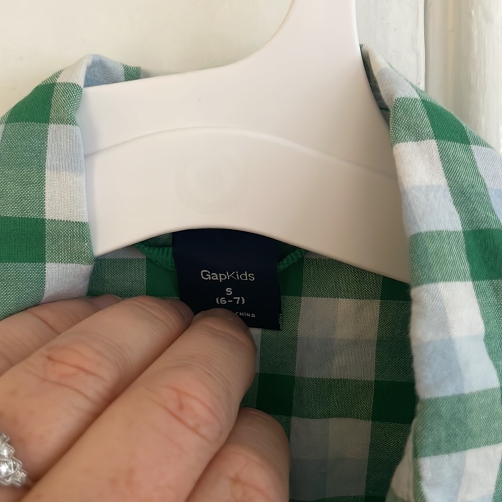 GAP kids - Boys gingham check short sleeve button down size 6T - Picture 3 of 4